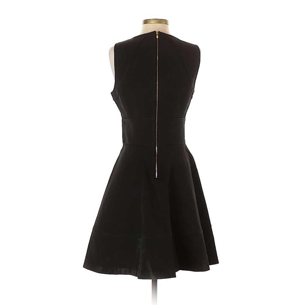 🌻 2/$10 Banana Republic black v neck sleeveless dress size 8 gold back zipper - Picture 2 of 10